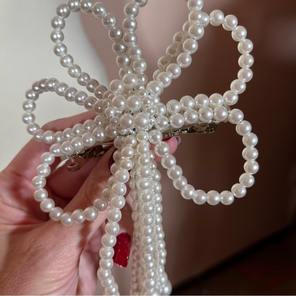 Vintage 80 90 Retro Oversized White Pearl Bow Feminine Hair Barrette Accessory - Picture 11 of 17